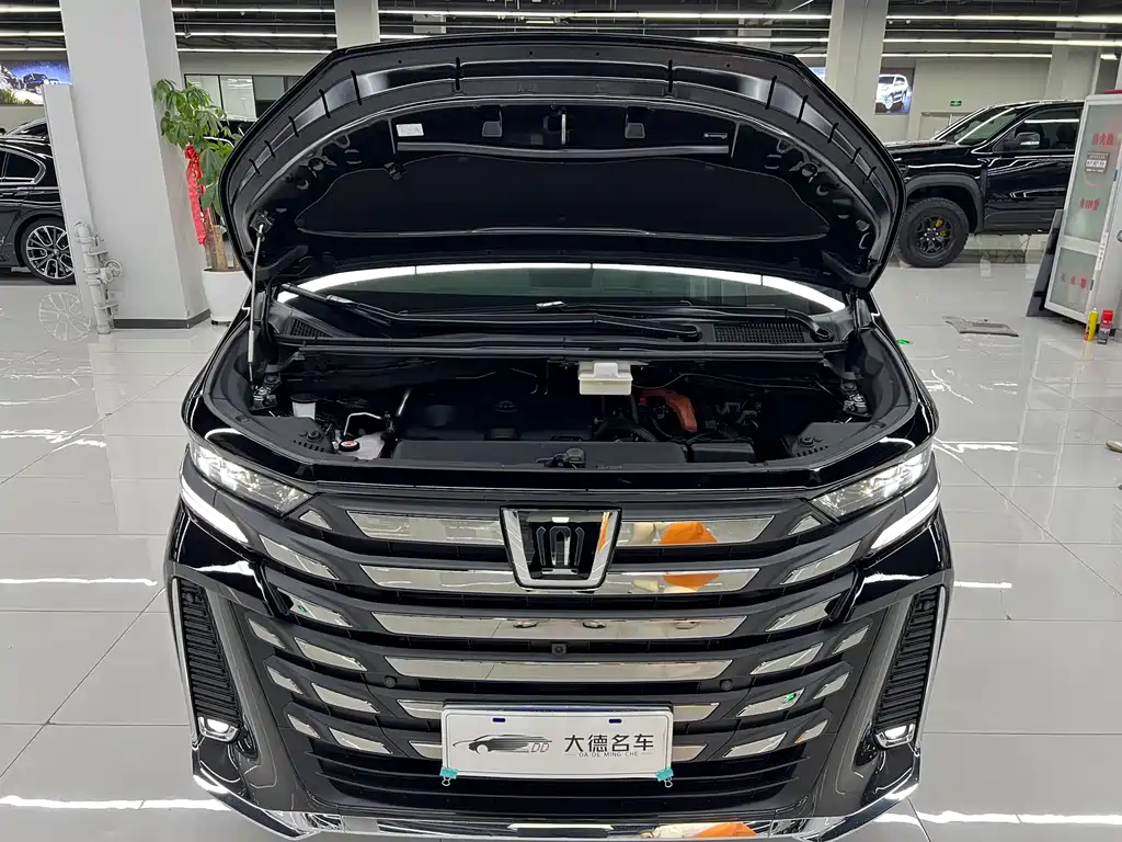 Toyota Vellfire 2023 — фото 26