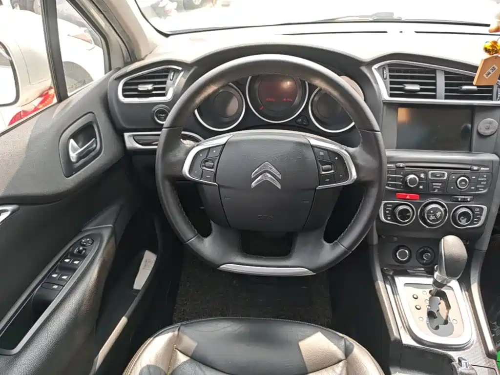 Citroën C4L 2014 — фото 11