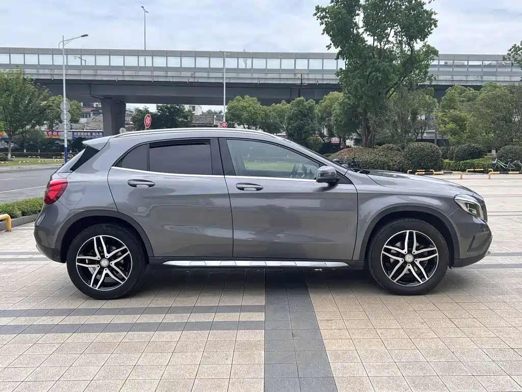 Mercedes-Benz GLA 2015 — фото 14