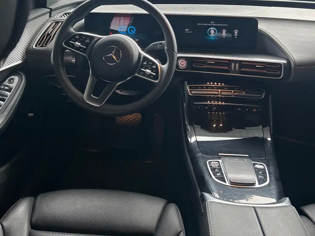 Mercedes-Benz EQC 2021 — фото 11
