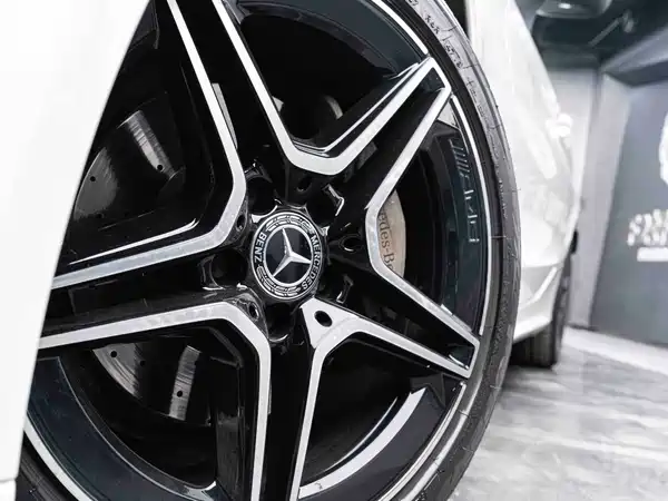 Mercedes-Benz C-Class 2020