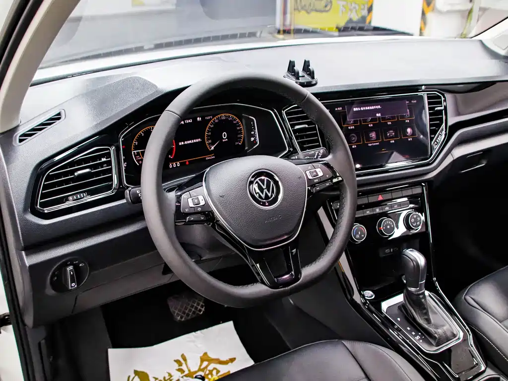Volkswagen T-Roc 2022 — фото 5