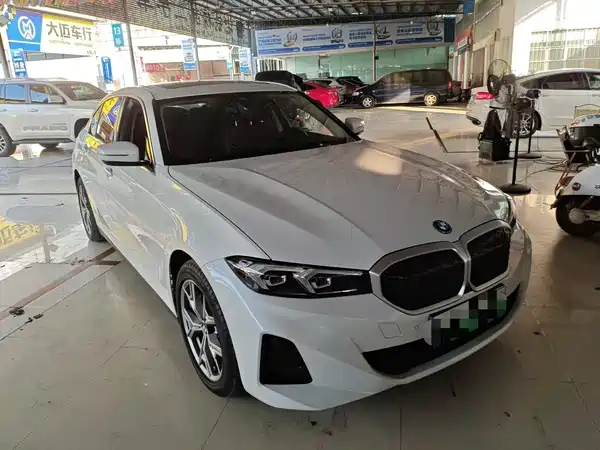 BMW i3 2025