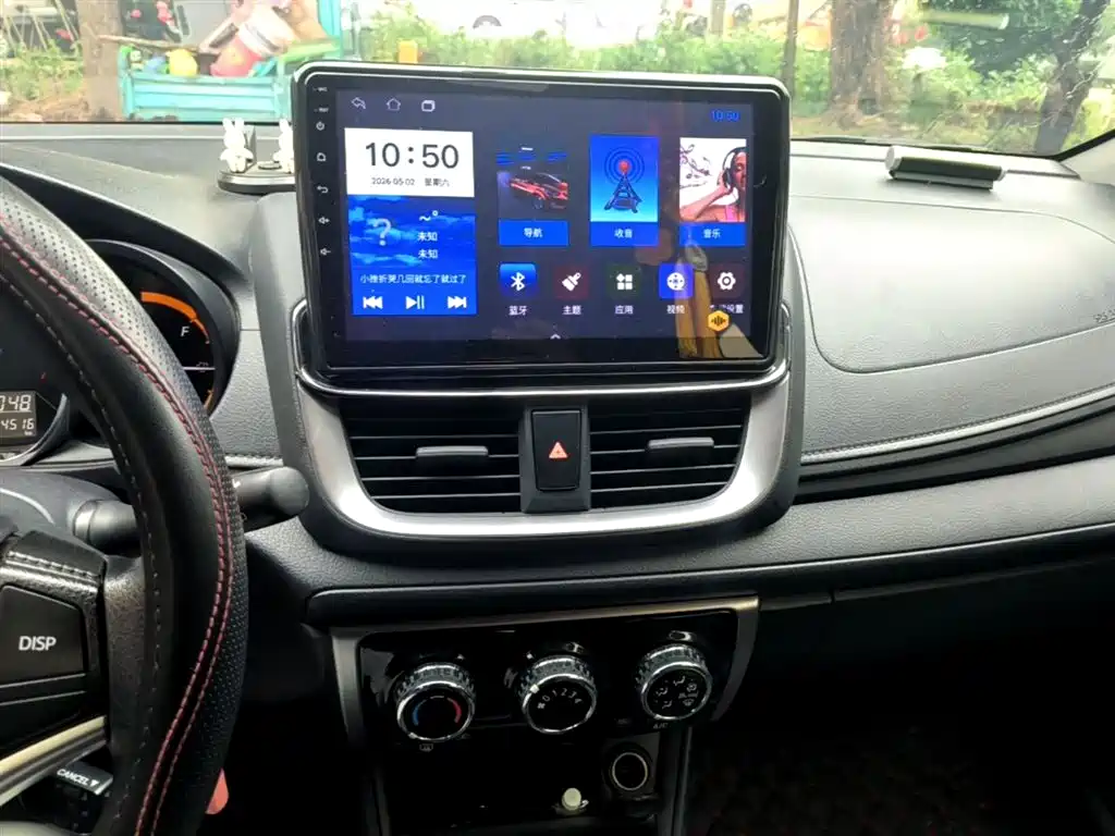 Toyota Yaris L 2022 — фото 13