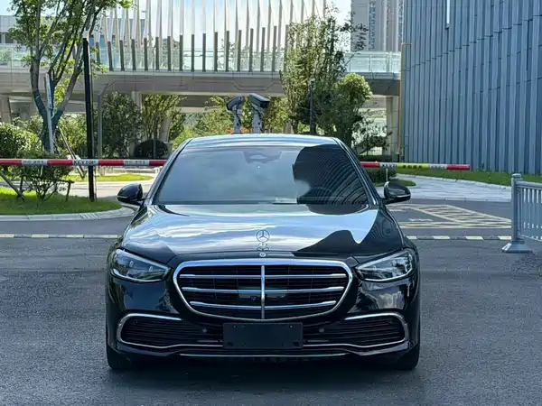 Mercedes-Benz S-Class 2023