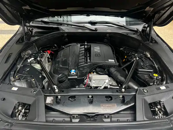 BMW 5 Series GT 2011