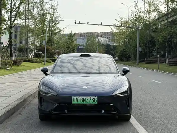 Xiaomi SU7 2025