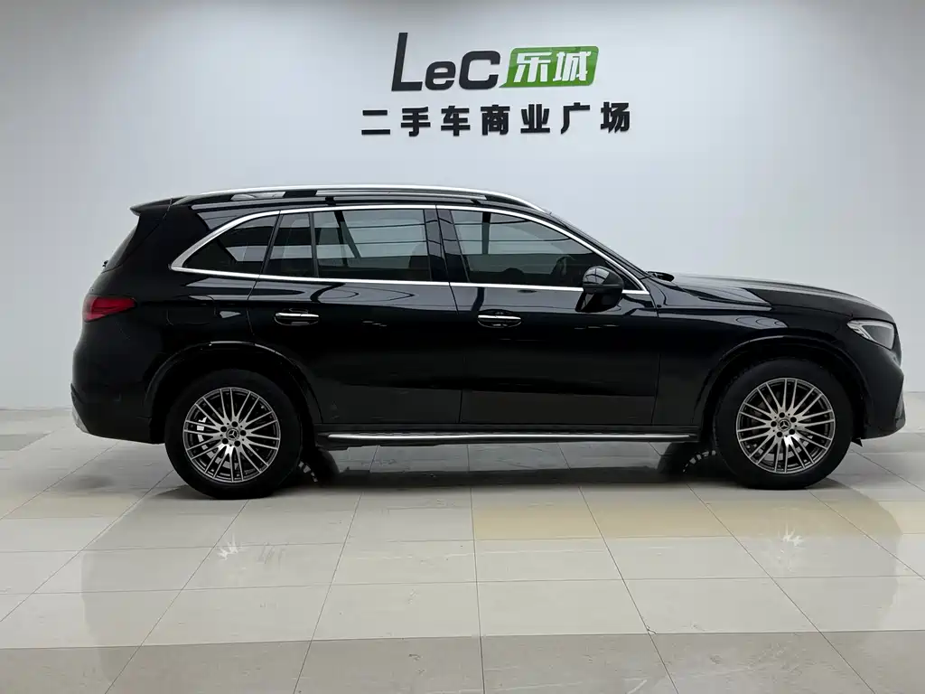 Mercedes-Benz GLC 2023
