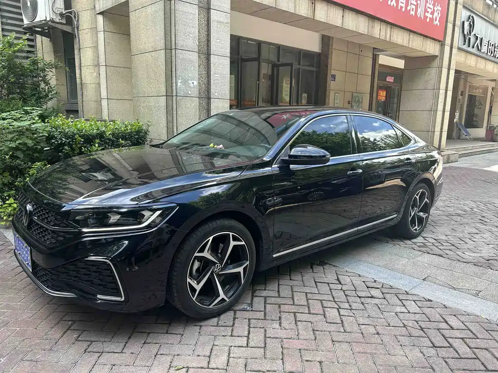 Volkswagen Passat 2022