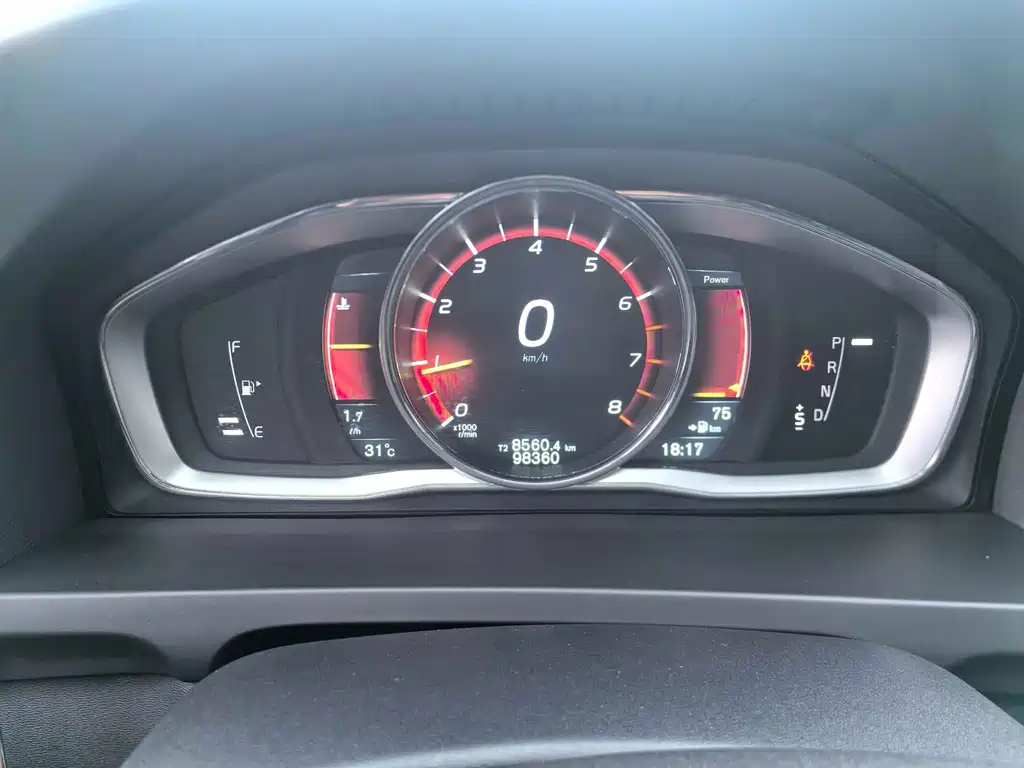 Volvo S60 2015 — фото 18