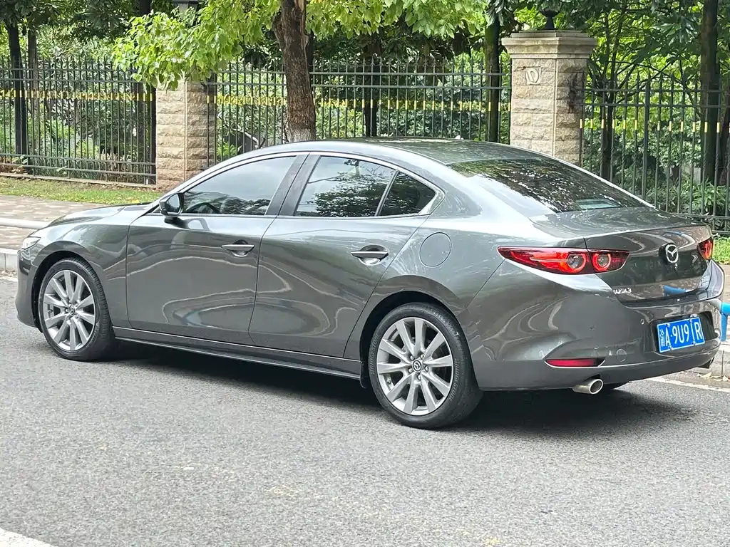 Mazda 3 Axela 2021