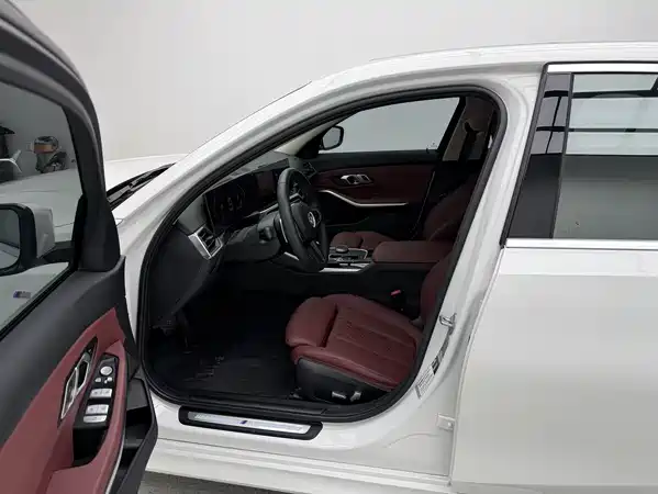 BMW 3 Series 2023