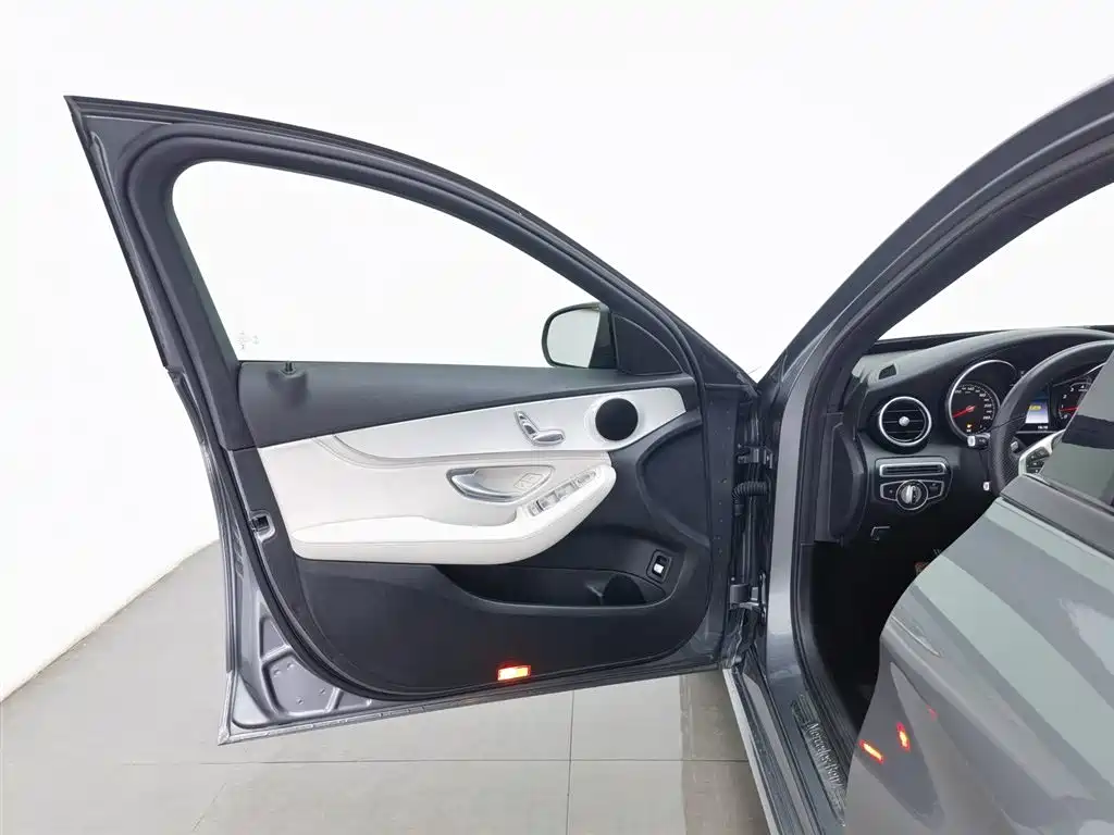 Mercedes-Benz C-Class 2017 — фото 8