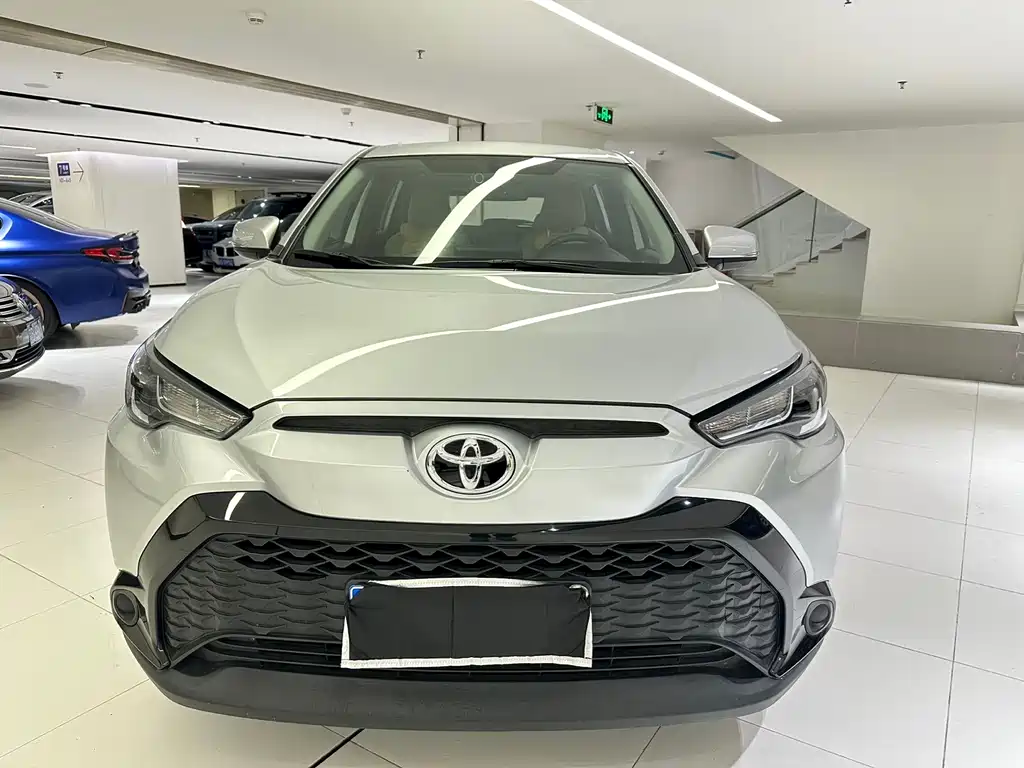 Toyota Frontlander 2024