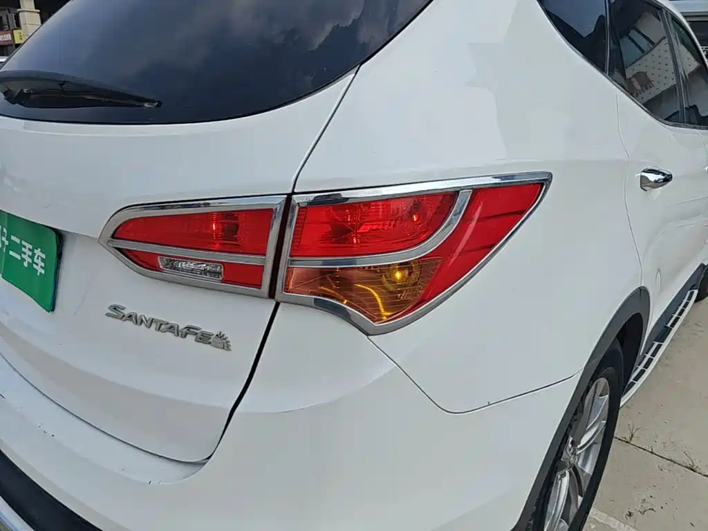 Hyundai Santa Fe 2015 — фото 8