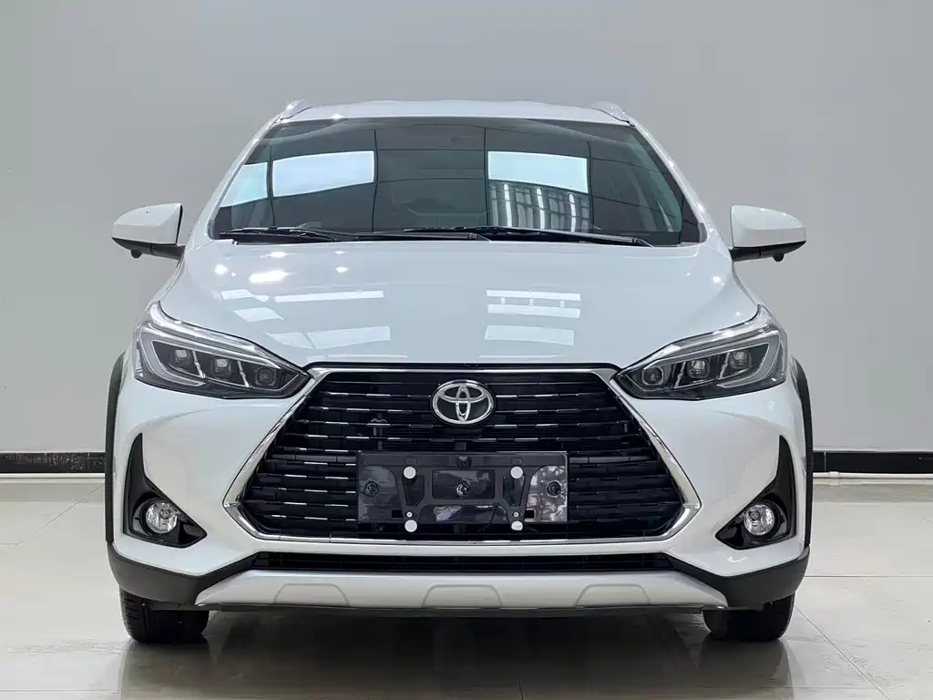 Toyota Yaris L 2023