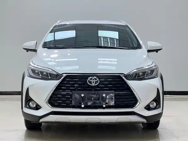 Toyota Yaris L 2023