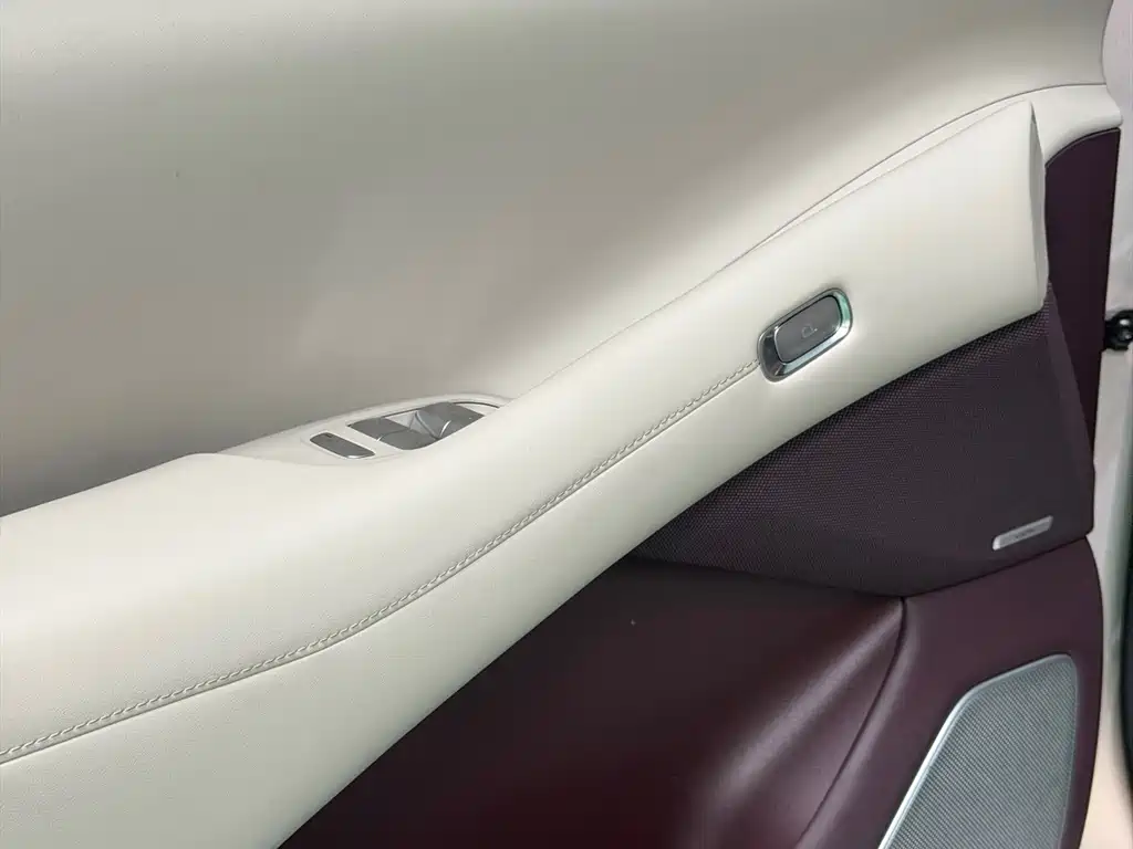Xiaomi YU7 2025 — фото 10
