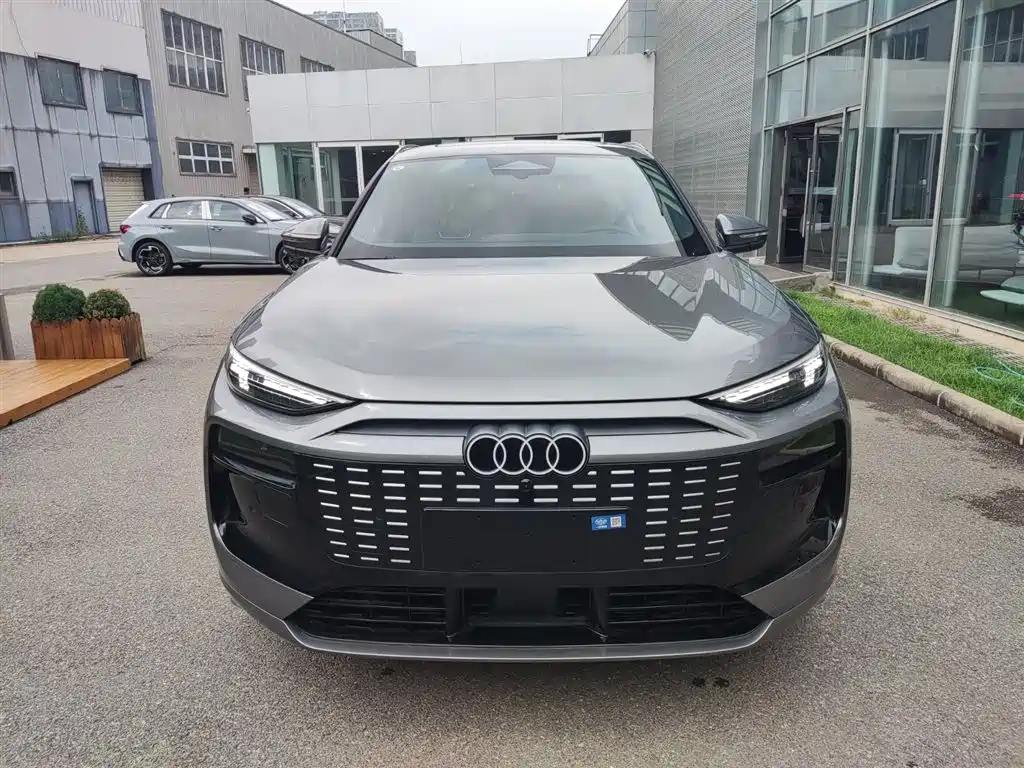 Audi Q6L e-tron 2026 — фото 2