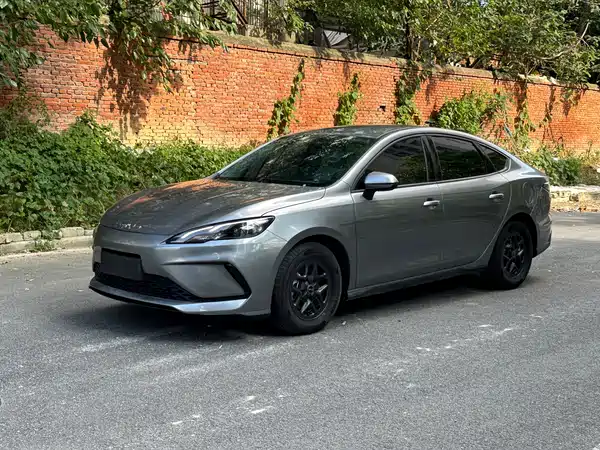 BYD Seal 05 DM-i 2025