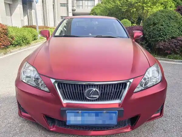 Lexus IS 2011