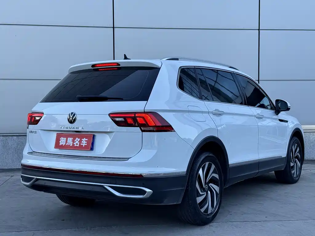 Volkswagen Tiguan L 2022 — фото 15