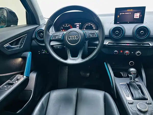 Audi Q2L 2019
