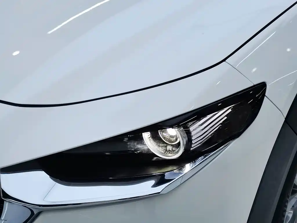 Mazda CX-30 2021 — фото 17