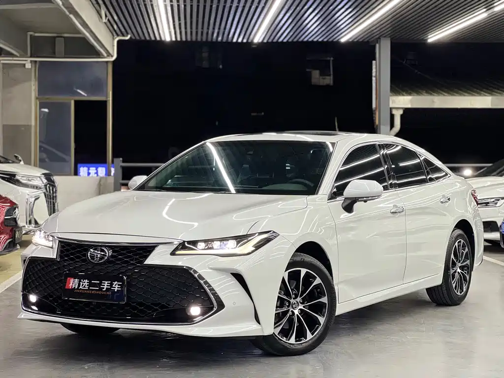 Toyota Avalon 2023 — фото 1