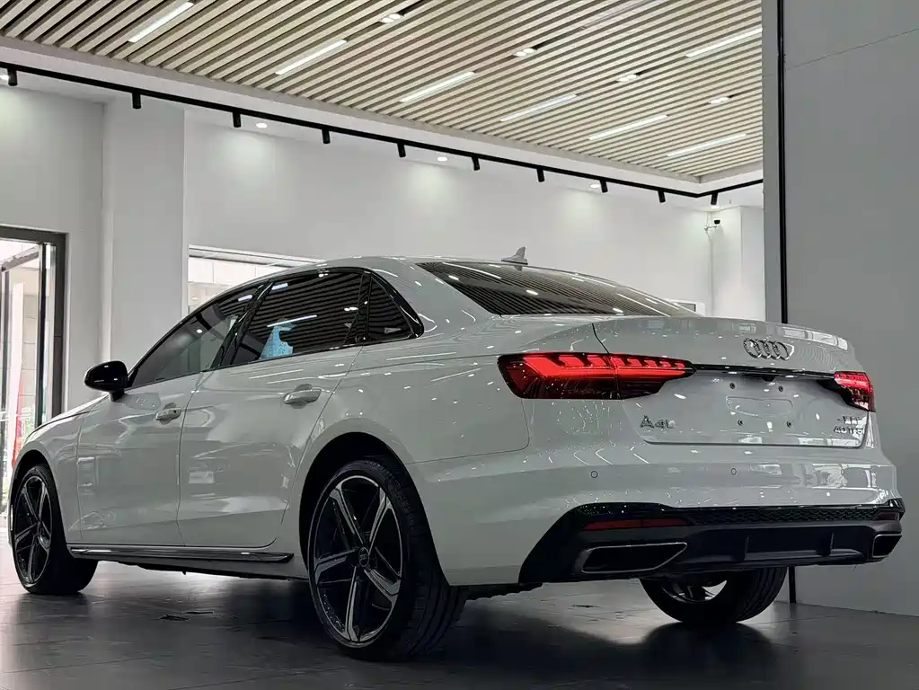 Audi A4L 2024