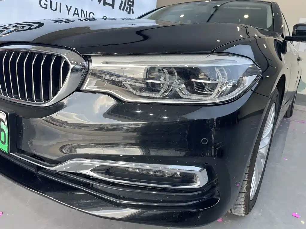 BMW 5 Series New Energy 2019 — фото 18