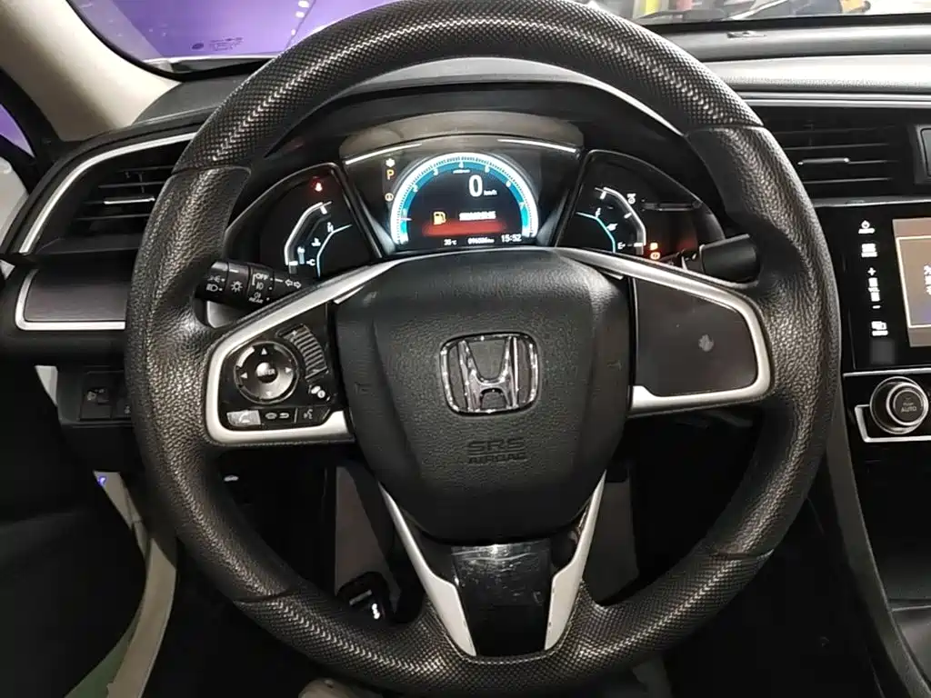 Honda Civic 2017 — фото 11