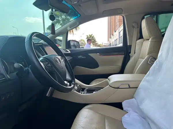 Toyota Alphard 2020