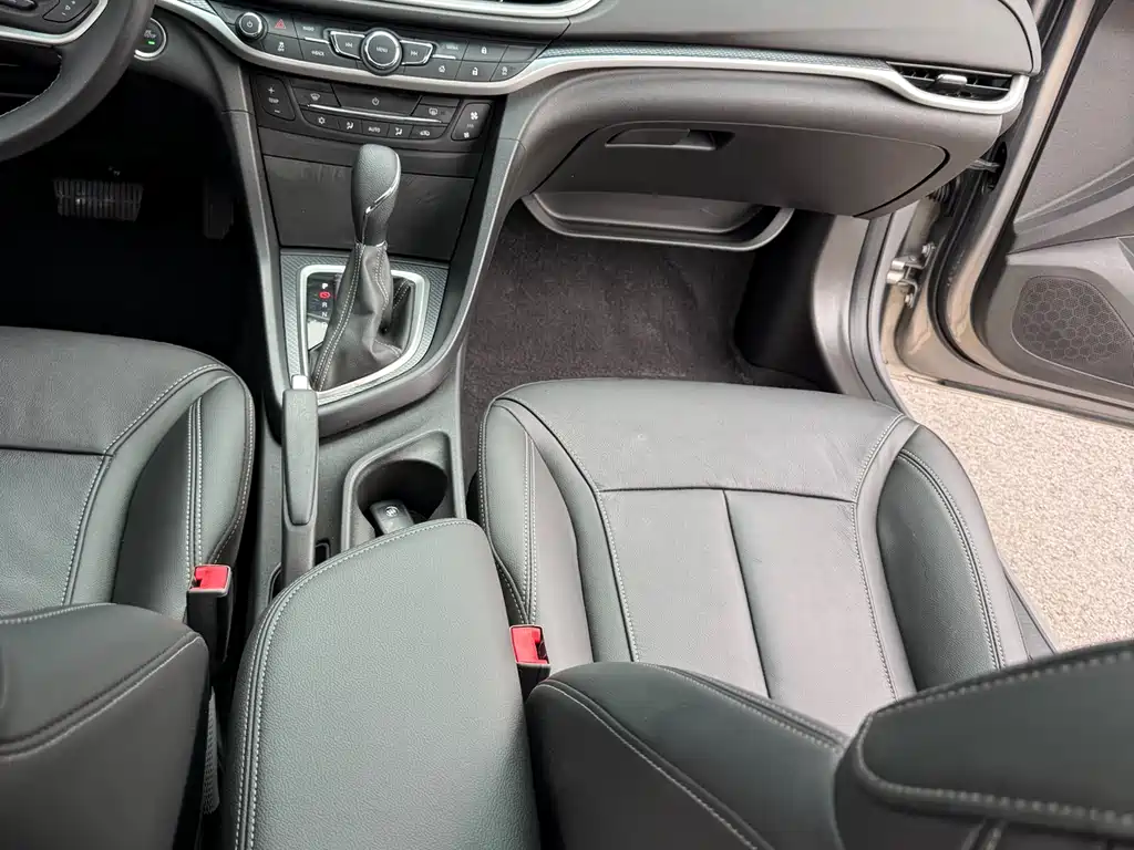 Buick Excelle 2019 — фото 13