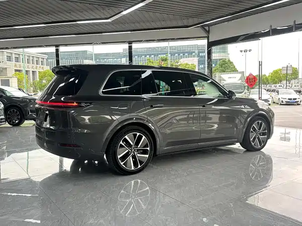 Li Auto L9 2025