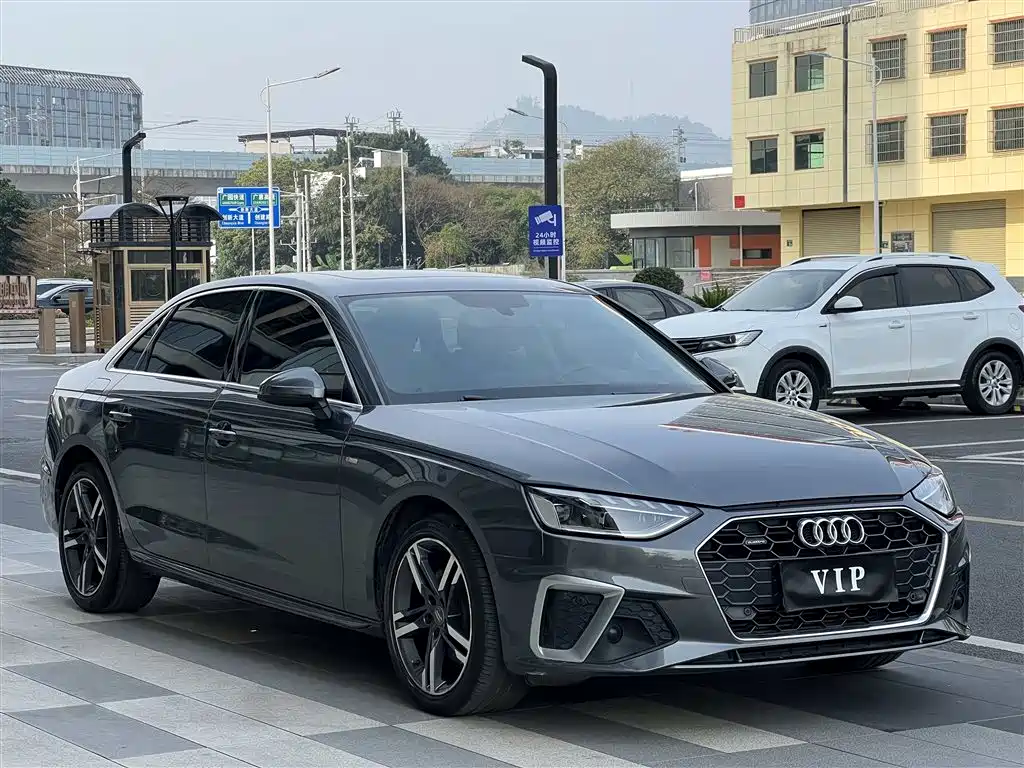 Audi A4L 2022 — фото 3