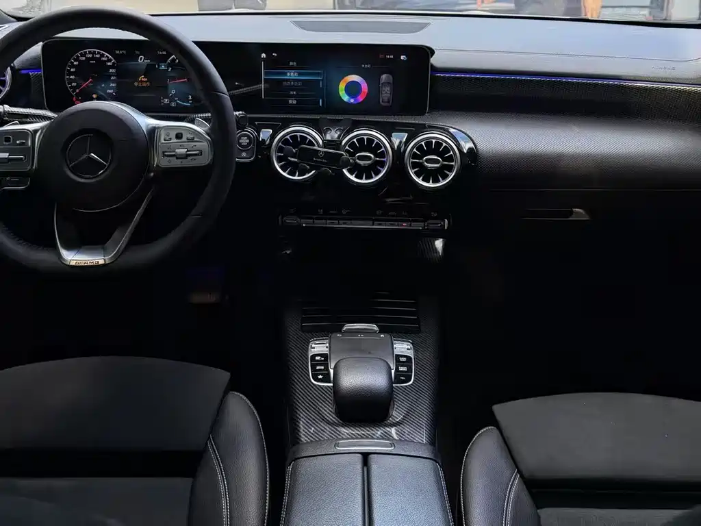 Mercedes-Benz A-Class 2020 — фото 14