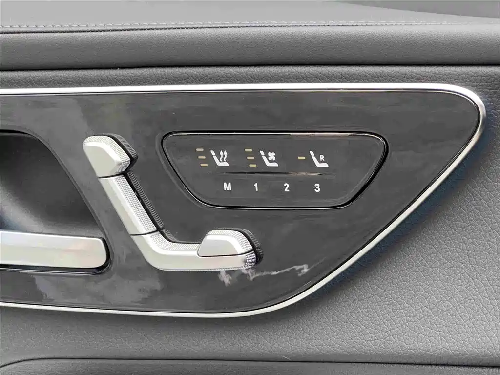 Mercedes-Benz GLC 2025 — фото 17
