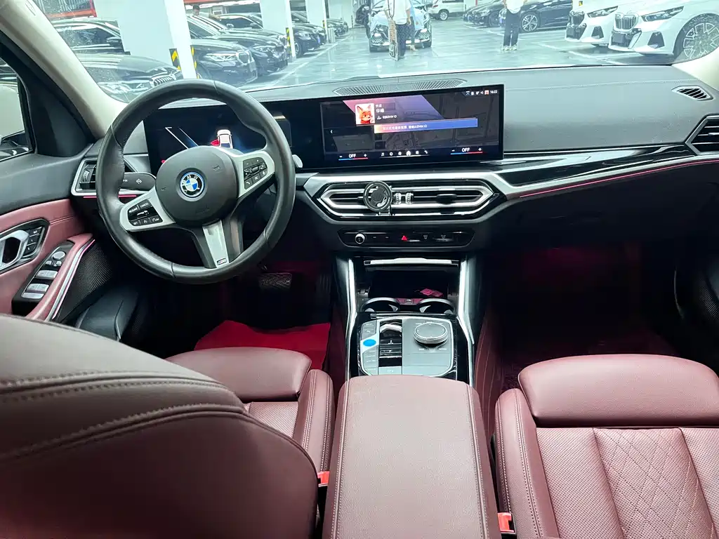 BMW i3 2024 — фото 9