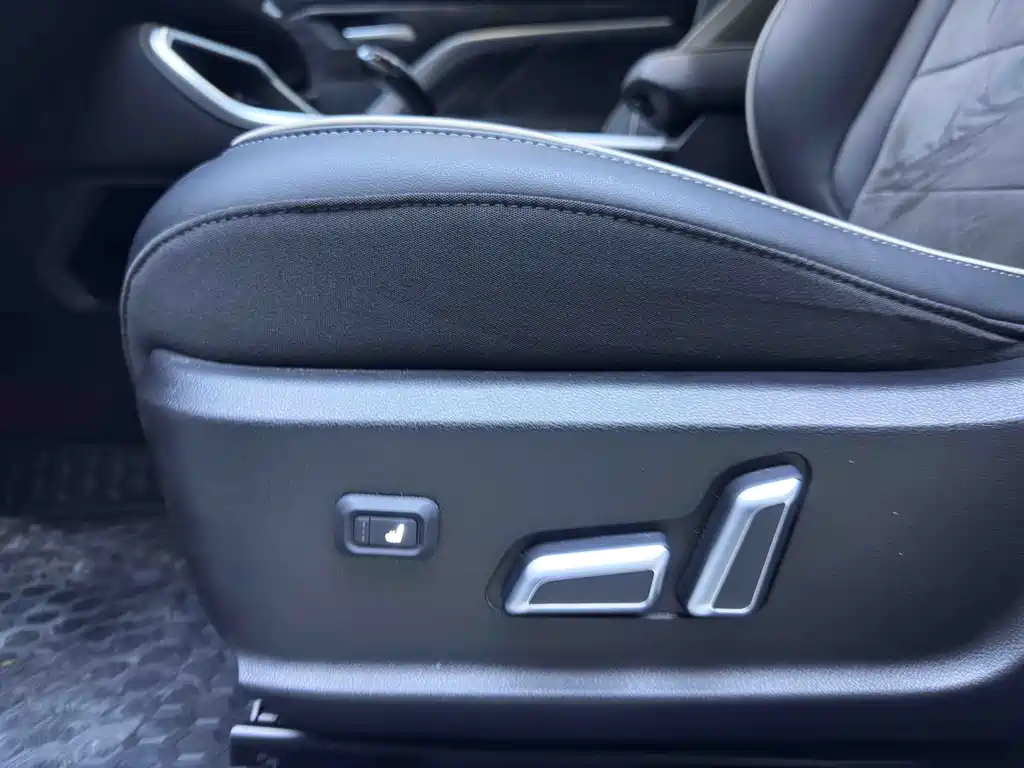 Haval H6 2023 — фото 17