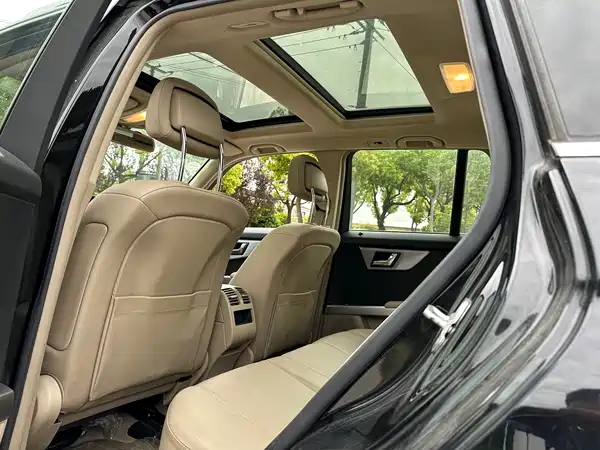 Mercedes-Benz GLK-Class 2011