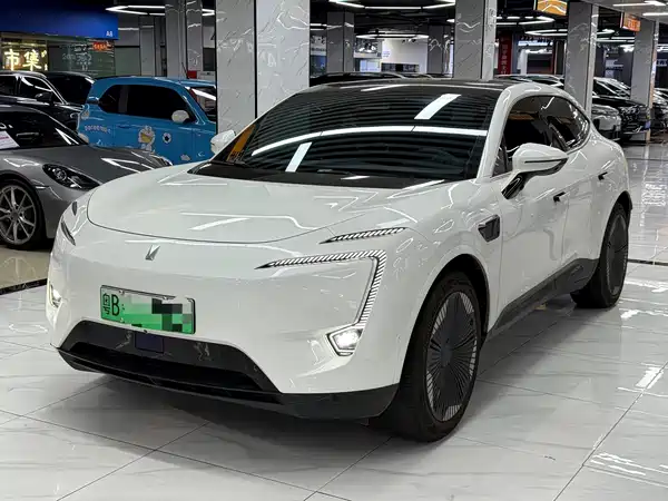 Avatr 11 2023
