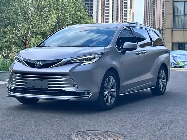 Toyota Sienna 2023