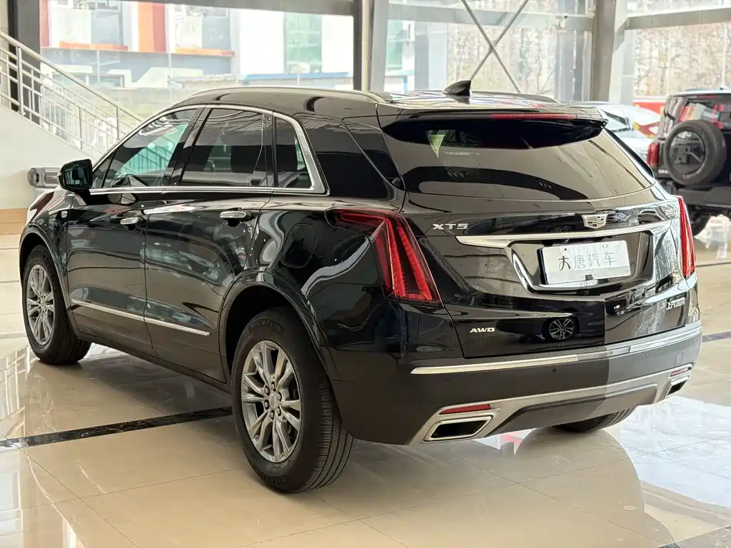 Cadillac XT5 2020 — фото 5