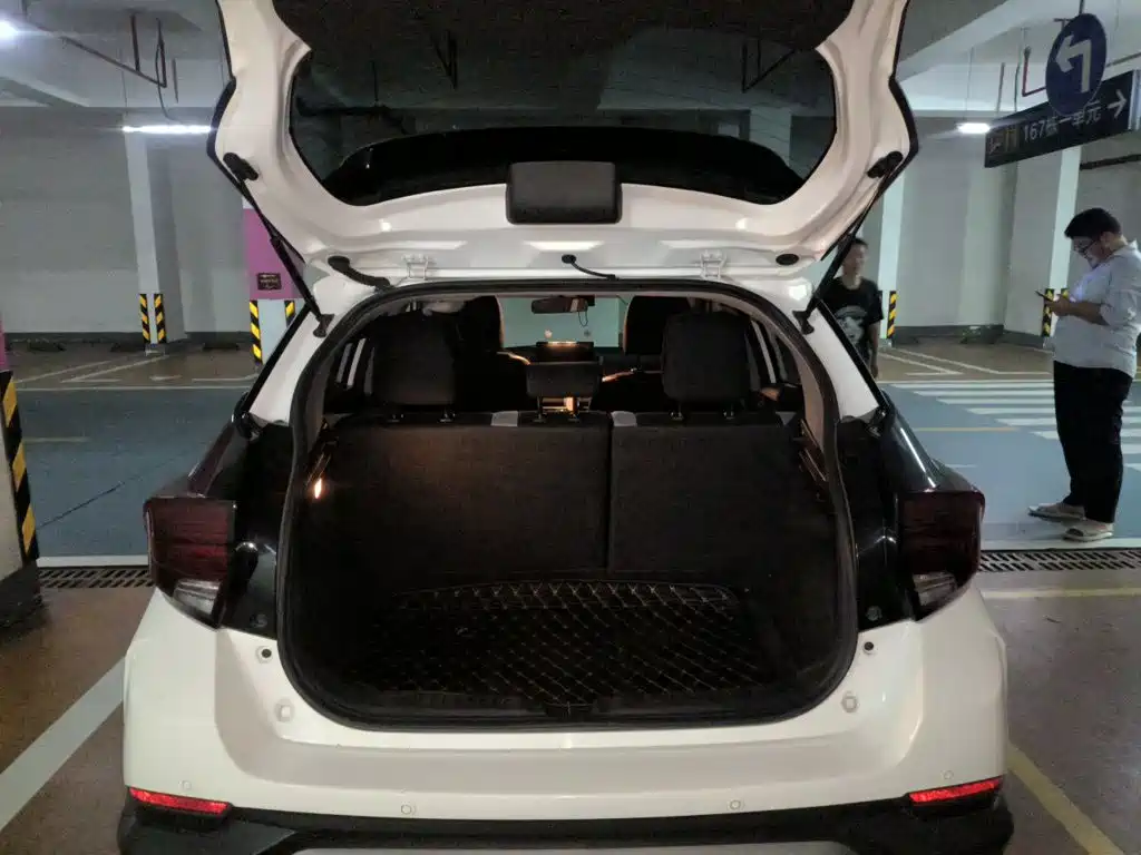Toyota Yaris L 2022 — фото 15