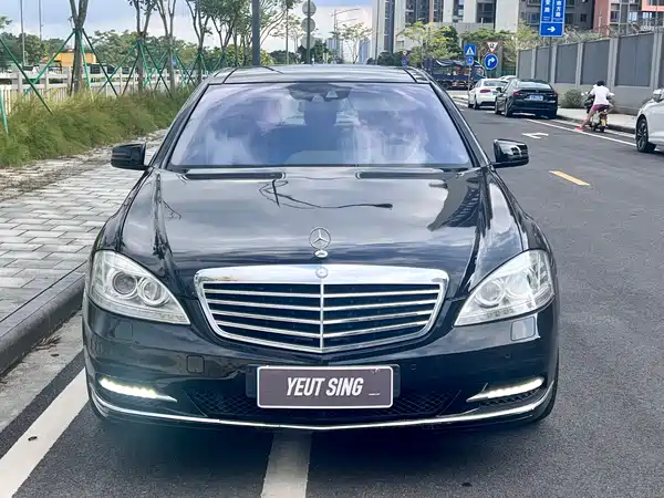 Mercedes-Benz S-Class 2012