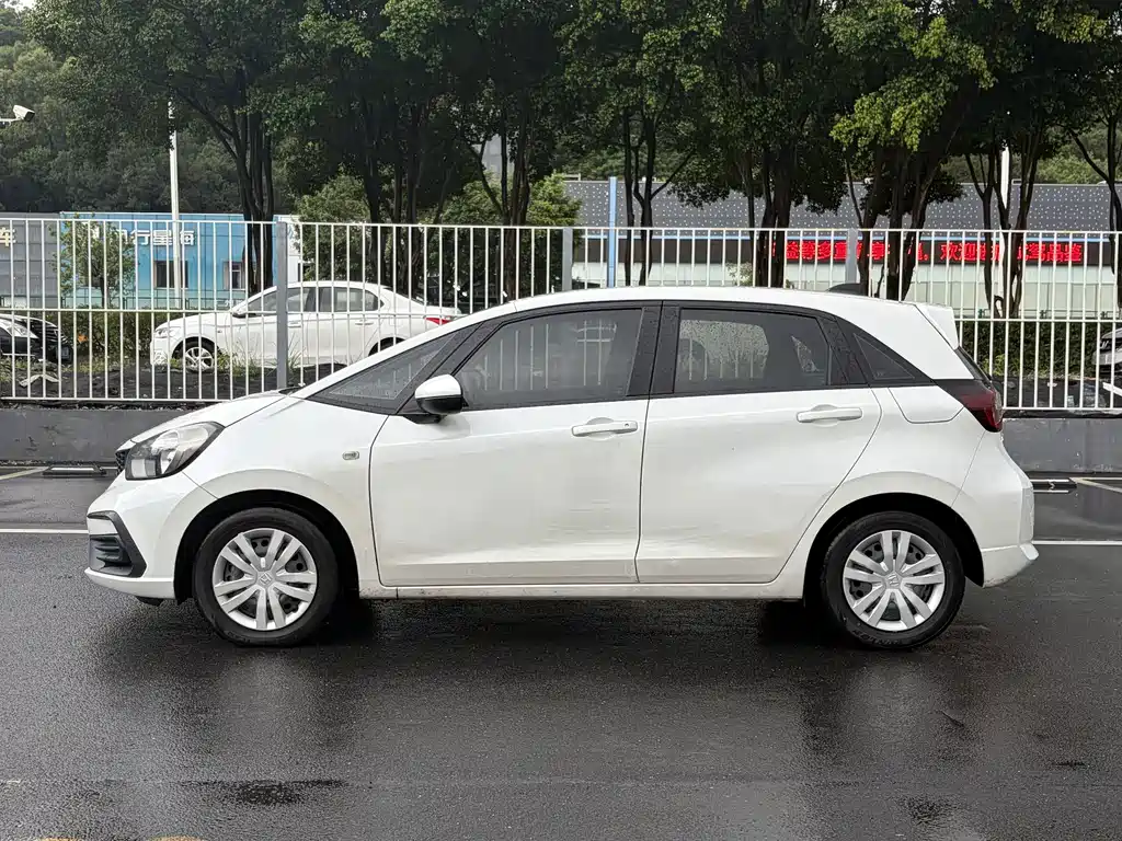 Honda Fit 2023 — фото 4