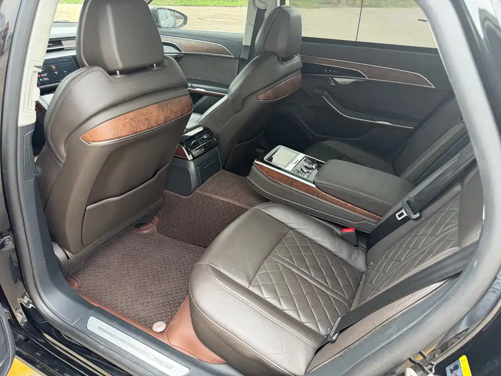 Audi A8 2021