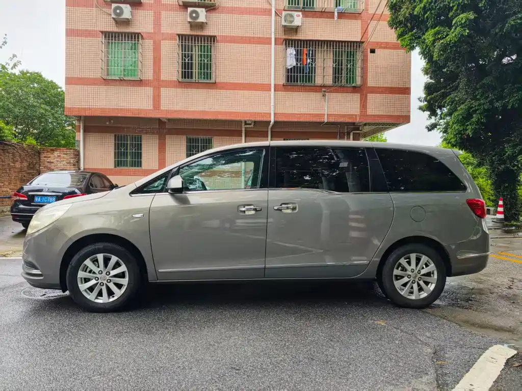 Buick GL8 2018