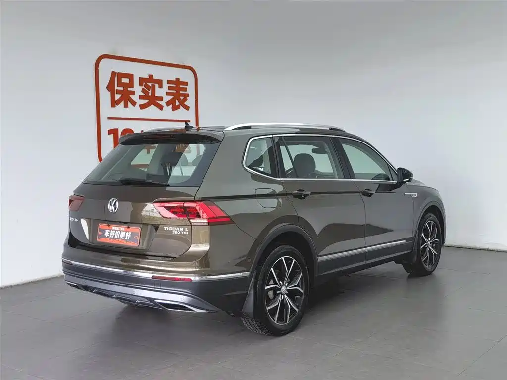 Volkswagen Tiguan L 2017 — фото 2